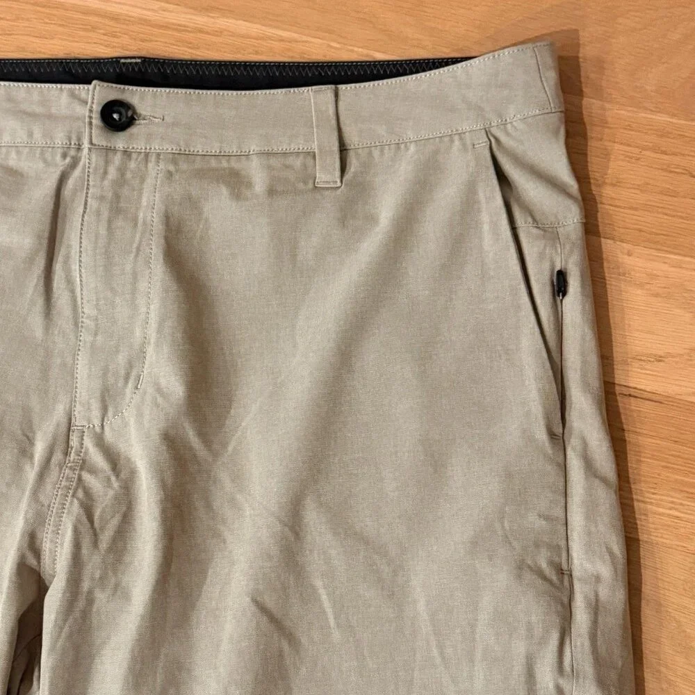 Vuori Shorts Mens 36 Khaki Tan Aim Chino Stretch Zip Pocket V368